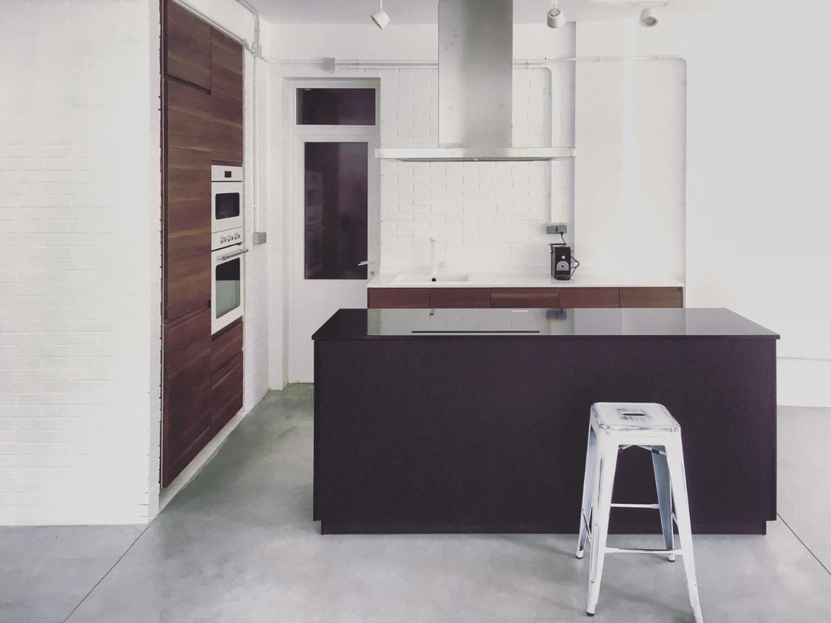 Loft Apartment *